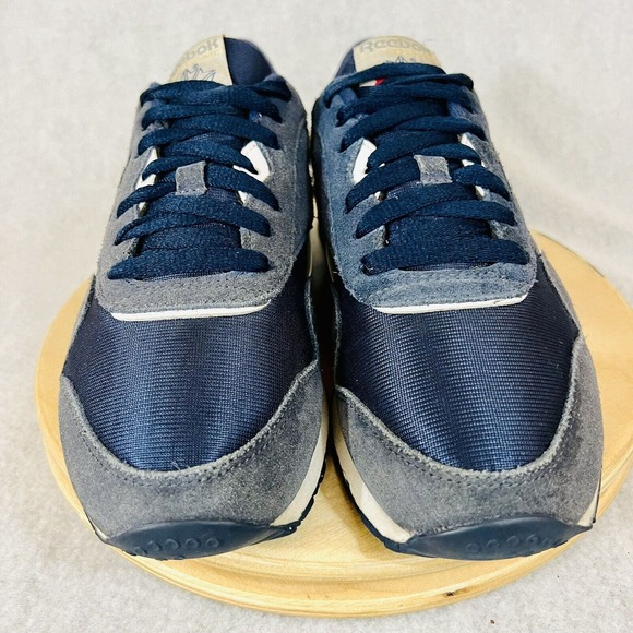 Size 9.5 - Reebok Classic Nylon Trainers Blue Navy Shoes Women’s - Picture 2 of 7